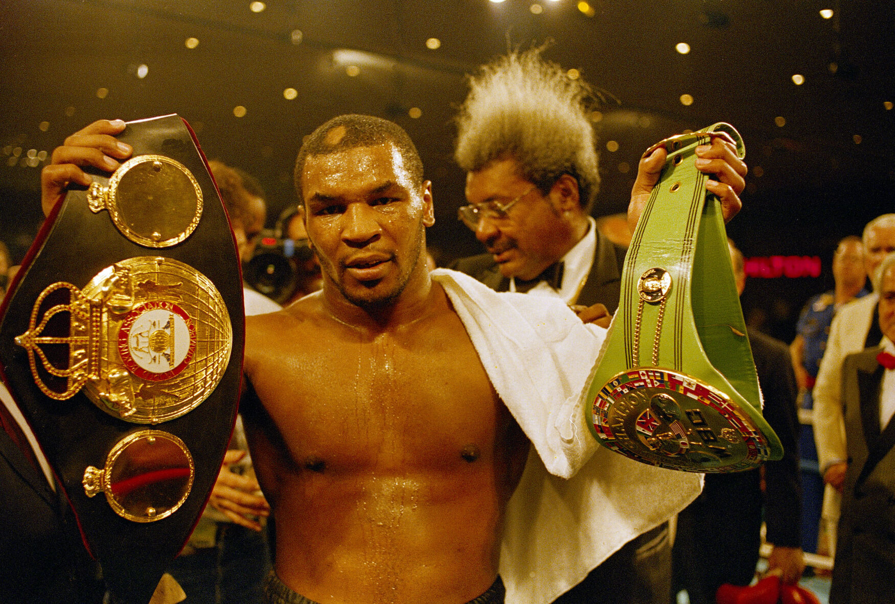 1987: Mike Tyson wins undisputed heavyweight championship